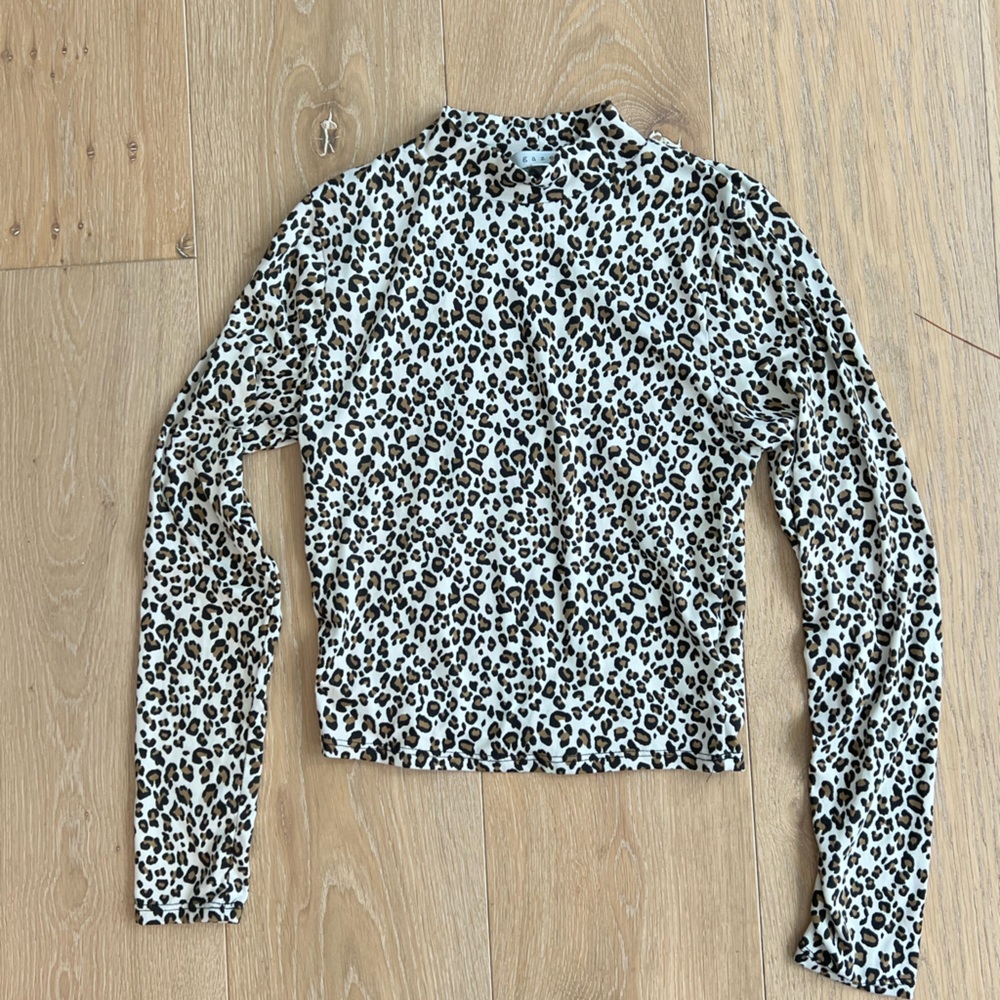 Gaze Leopard Print Long Sleeve Top